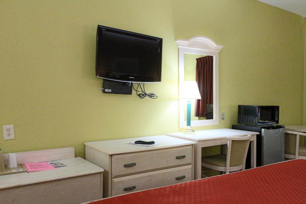 Americas Best Value Inn And Suites Houston Fm 1960 Extérieur photo